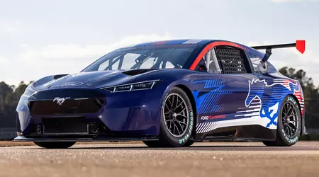 Ford onthult een volledig elektrisch NASCAR-prototype geïnspireerd op de Mustang Mach-E