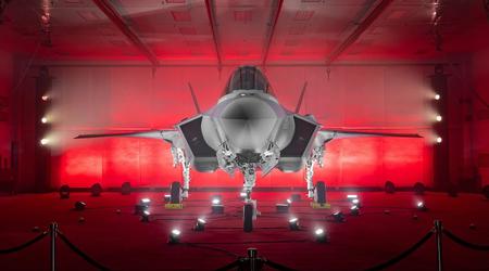 Lockheed Martin presenteert het eerste Poolse F-35 Husarz-gevechtsvliegtuig 