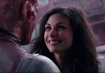 Morena Baccarin deelt nieuwe details over ...