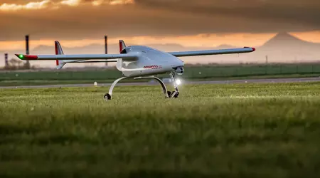 Duitsland heeft verkennings-UAV's Primoco ONE overgedragen aan Oekraïne. Ze kunnen tot 200 kilometer ver vliegen en tot 15 uur in de lucht blijven.