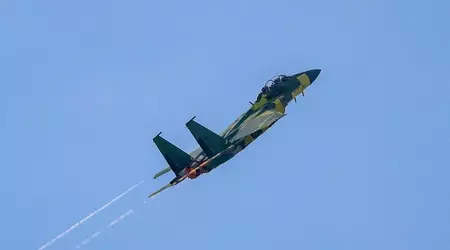 Het eerste gemoderniseerde F-15EX Eagle II gevechtsvliegtuig in zijn definitieve configuratie heeft zijn debuutvlucht gemaakt.