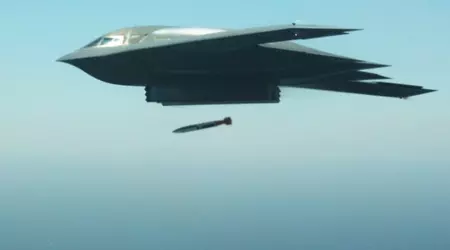 De B-2 Spirit is het eerste vliegtuig in de Amerikaanse geschiedenis dat de gemoderniseerde B61-12 thermonucleaire bom kan dragen.