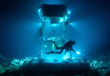 Peugeot gaat onder water