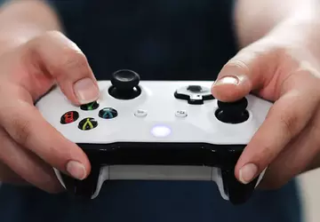 Insider: Microsoft werkt aan drie controllers ...