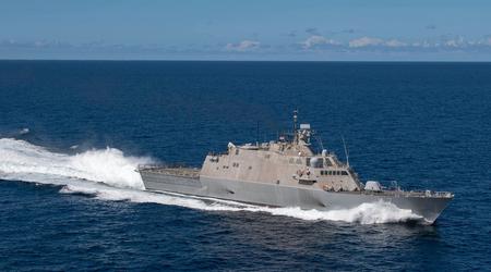 De Amerikaanse marine heeft twee kustgevechtsschepen uit de Freedom-klasse, USS Little Rock en USS Detroit, uit de vaart genomen voor een totale kostprijs van ongeveer 800 dollar, hoewel ze minder dan 10 jaar dienst hebben gedaan.