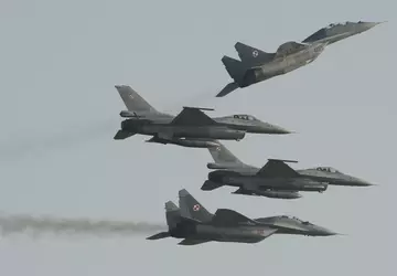 Polen draagt 10 MiG-29 gevechtsvliegtuigen van ...