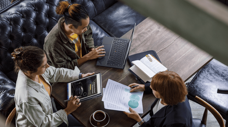 Lenovo heeft de ThinkPad X1 2-in-1 Gen 9-laptop met Meteor Lake-processors onthuld voor een prijs vanaf 2639 dollar.