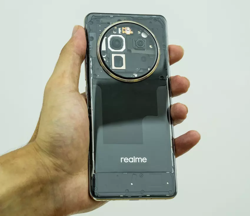 realme 12 Pro+ krijgt een speciale versie met een transparant achterpaneel