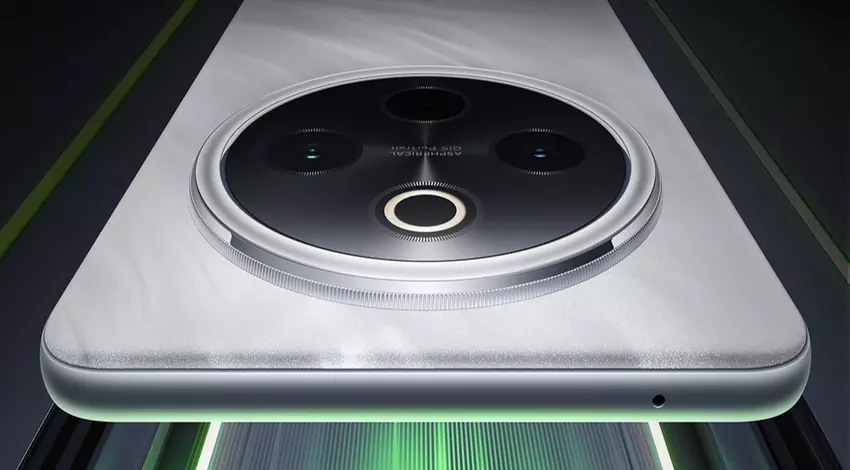 iQOO teasert een nieuwe Z10 smartphone met een 7300 mAh batterij