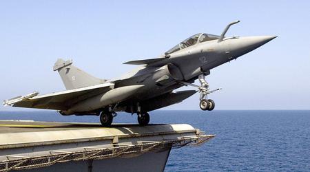 India heeft Frankrijk formeel in kennis gesteld van zijn beslissing om 26 Rafale M-dekjagers te kopen voor zijn nieuwste vliegdekschip INS Vikrant