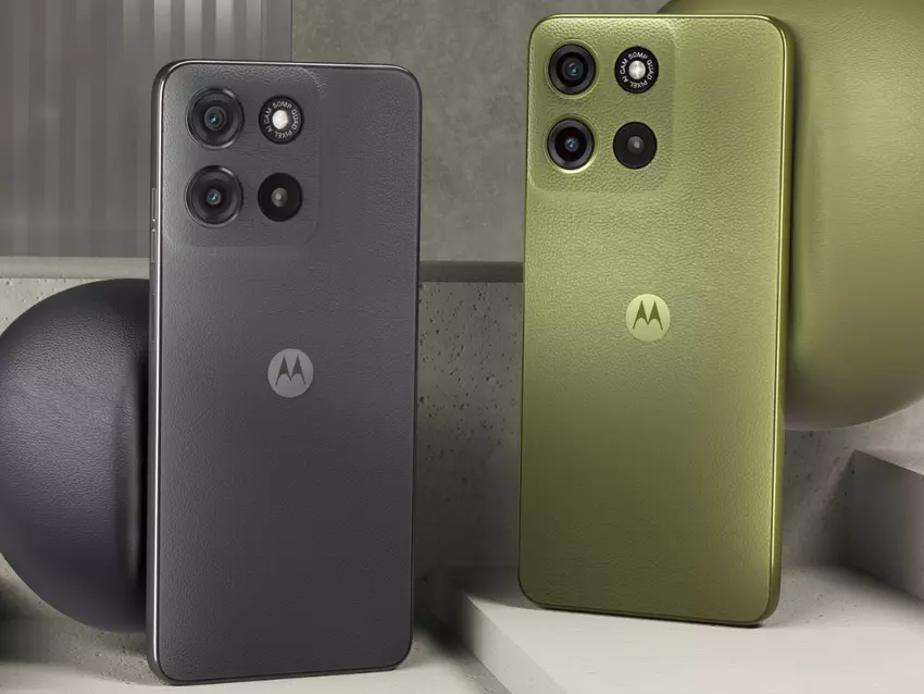 Moto G15 Power in de kleuren Gravity Grey en Iguana Green