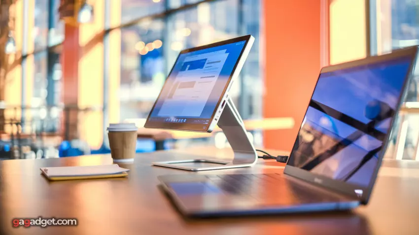 reismonitor voor laptop