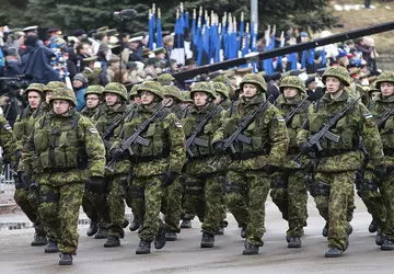 Estland overweegt zijn troepen naar de ...