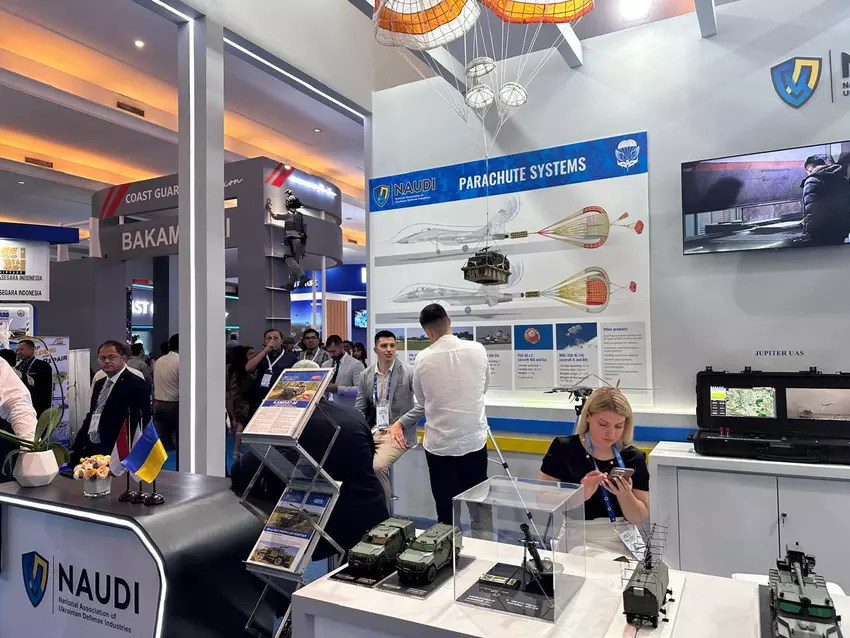 Oekraïense stand op de Indo Defence Expo Forum in Indonesië