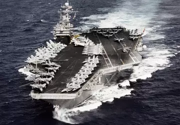 Een van de eerste Amerikaanse vliegdekschepen ...