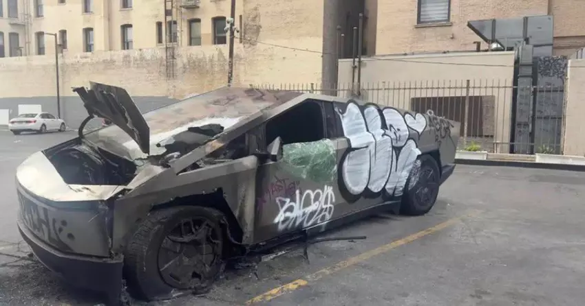 FBI richt taskforce op om Tesla-aanvallen te onderzoeken