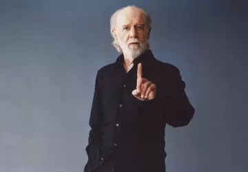 AI gegenereerde comedyspecial George Carlin. De ...