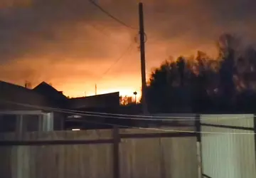 Onbemande luchtvaartuigen treffen chemische fabriek in ...