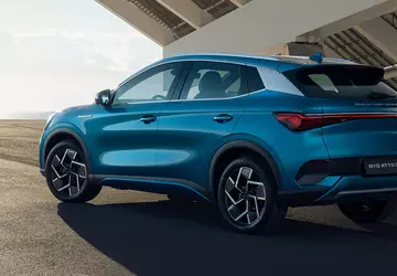 Chinese fabrikanten verdringen Tesla uit de ...