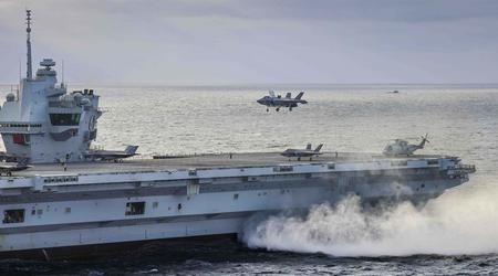 Het Britse vliegdekschip HMS Queen Elizabeth, met aan boord F-35B Lightning II gevechtsvliegtuigen van de vijfde generatie, is voor het eerst in de geschiedenis overgedragen aan het NAVO-commando.