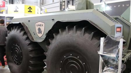 De Tsjechisch-Oekraïense amfibische drone UNEX UGV - een multifunctioneel platform voor logistieke taken en evacuatie van gewonden - is gepresenteerd