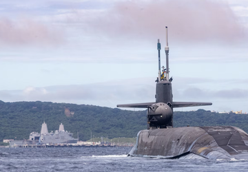 De Ohio-klasse nucleair aangedreven onderzeeër USS ...