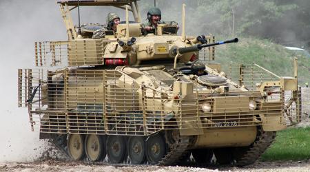 UK draagt FV107 Scimitar gepantserde verkenningsvoertuigen over aan AFU