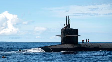 De Amerikaanse marine krijgt financiering voor de bouw van een Columbia-klasse nucleair aangedreven onderzeeër met Trident II intercontinentale ballistische raketten, ondanks de shutdown van de overheid.