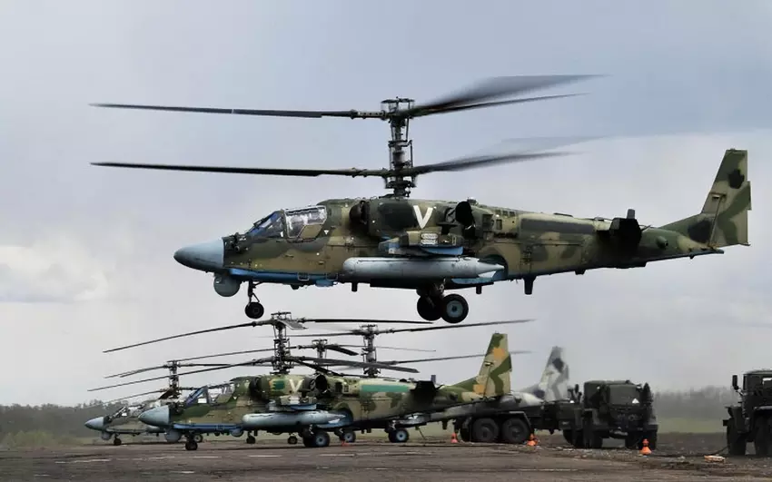 Zeven Ka-52 helikopters en twee Mi-8's: Militaire analisten van Oryx vertelden hoeveel Russisch materieel de AFU heeft vernietigd als gevolg van de ATACMS-aanval op vliegvelden.