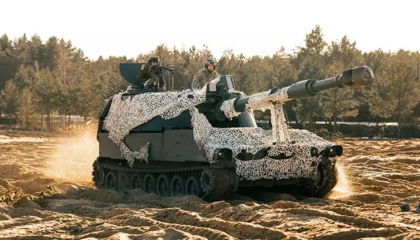 Het Spaanse leger heeft voor €40,5 miljoen aan 155mm munitie met een bereik van 40km besteld voor de M109A5 en SAIC 155/52 houwitsers.