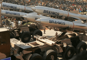 India koopt mogelijk BrahMos raketten en ...