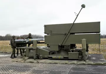 NASAMS-munitie, AIM-9M raketten, Javelin APC's en ...
