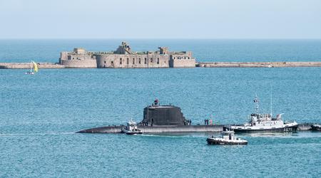 De Franse marine heeft de Barracuda-klasse Duguay-Trouin nucleair aangedreven aanvalsonderzeeër ontvangen, die zal worden bewapend met Naval SCALP-raketten met een maximaal lanceerbereik van 1.000 kilometer.