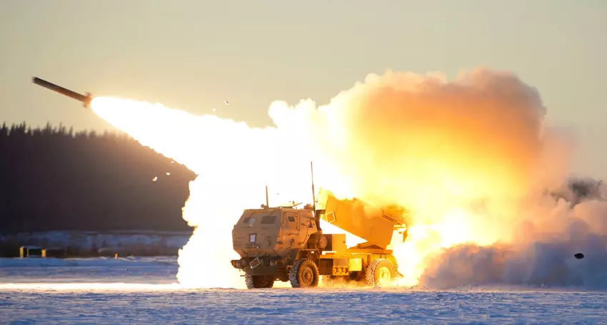 De M142 HIMARS zal in staat zijn om bewegende doelen te vernietigen met GMLRS geleide raketten dankzij de RIG-360 communicatiemodule.