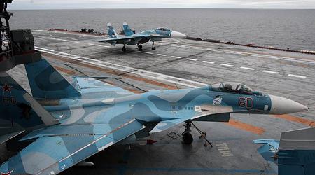De Russen hebben voor het eerst op video een Su-33 gevechtsvliegtuig getoond, seconden nadat het was neergestort in de Middellandse Zee tijdens een poging om te landen op het vliegdekschip Admiral Kuznetsov.