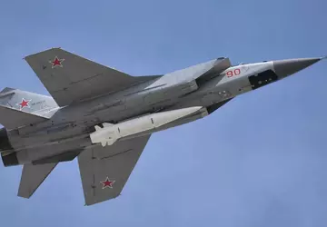 De Russen hebben MiG-31K gevechtsvliegtuigen van ...