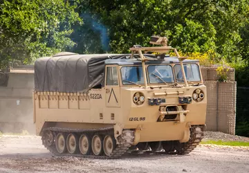 Noorwegen draagt 50 M548 rupstransporters over ...