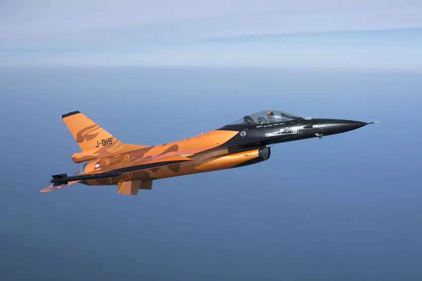 Nederland, VS, VK en Denemarken bespreken overdracht vierde generatie F-16 Fighting Falcon gevechtsvliegtuigen aan Oekraïne