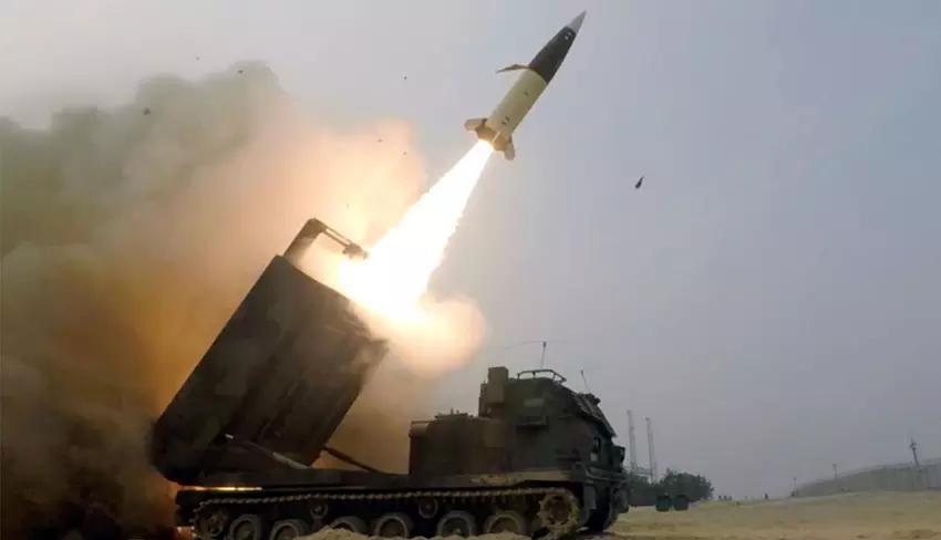 Biden beloofde Zelenskyy de levering van de eerste partij ATACMS ballistische langeafstandsraketten voor de M142 HIMARS-systemen.