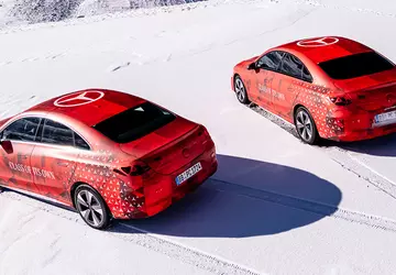 Mercedes-Benz verlaagt kosten en richt zich ...