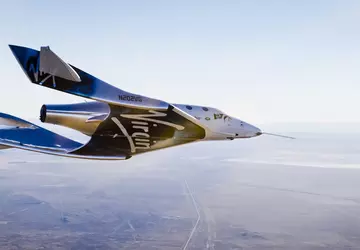Virgin Galactic stuurt voor het eerst ...