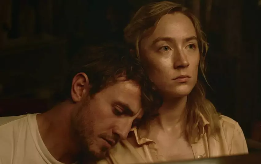 De sensationele trailer voor de nieuwe apocalyptische thriller met Saoirse Ronan en Paul Maskell combineert de geest van "Black Mirror" en "Interstellar".