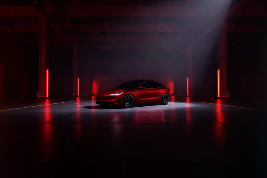 Tesla heeft de Model 3 Performance onthuld: 510 pk, acceleratie naar 100 km/u in 2,9 seconden en een actieradius van 528 kilometer voor een prijs van $ 52.990