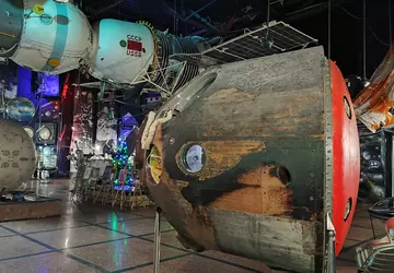 Spoetnik, Lunokhod en levensgroot baanstation: fotoreportage ...