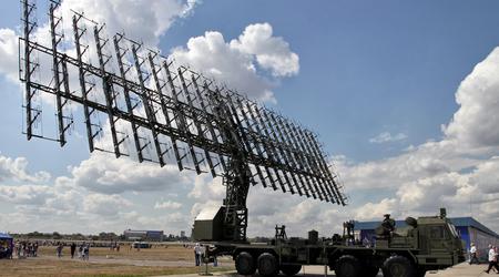 Drones van de Oekraïense veiligheidsdienst hebben het Nebo-SVU langeafstandsradardetectiecomplex in de bezette Krim aangevallen, het kost ongeveer 100 miljoen dollar