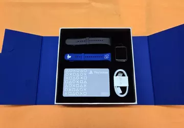 Sony kondigt fitnesstracker met PlayStation-logo aan ...