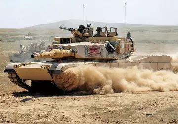 VS sturen voor het eerst pantserdoorborende ...