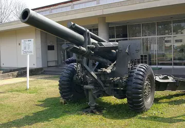 Defensie siert US M114 houwitsers uit ...