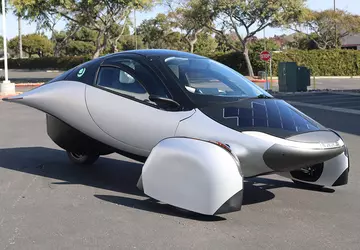 Aptera onthulde een productieklaar elektrisch voertuig ...