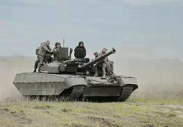 Oekraïnes nieuwste BM Oplot tank onthuld ...